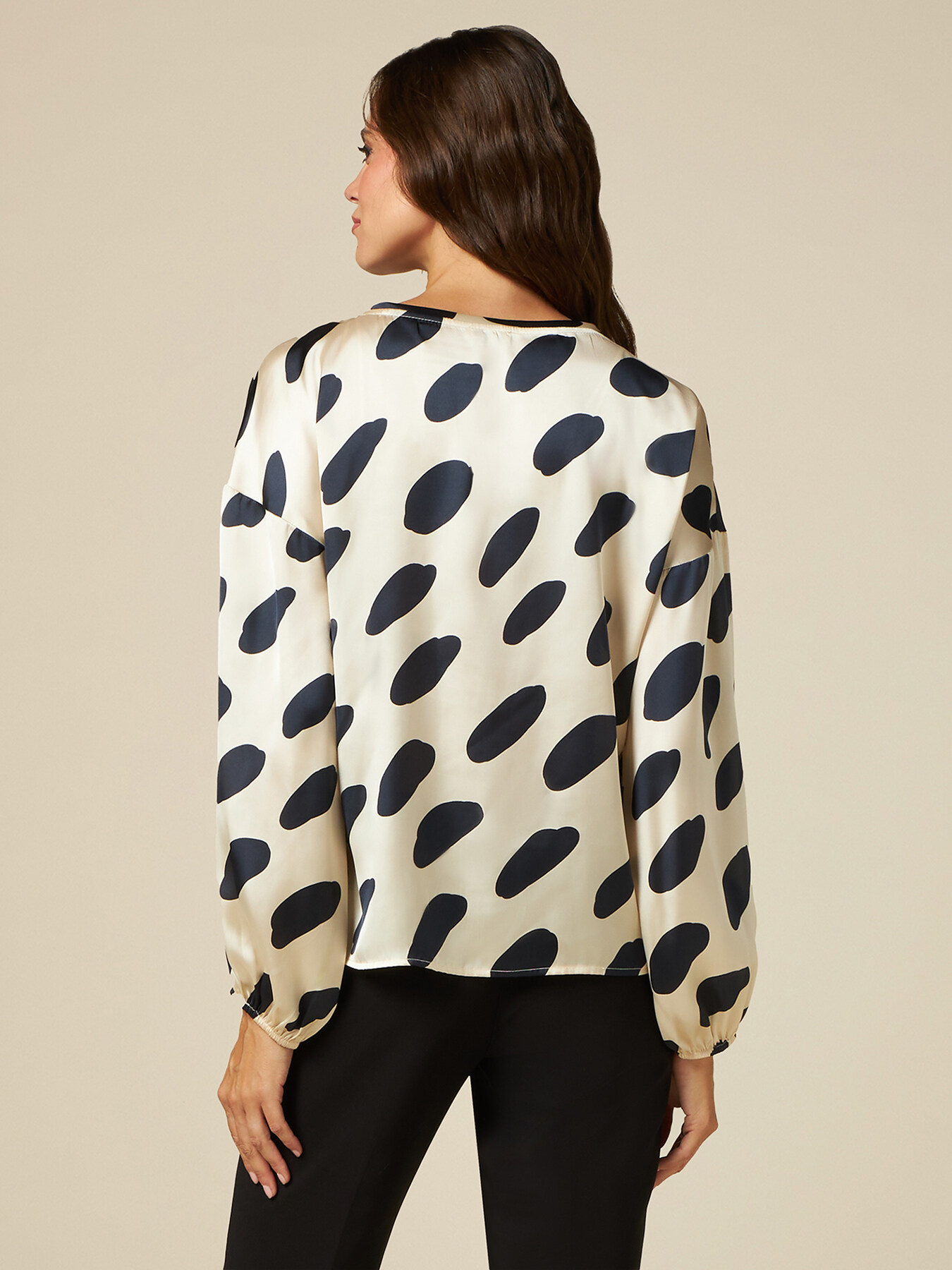 Blusa in raso fantasia image number 1