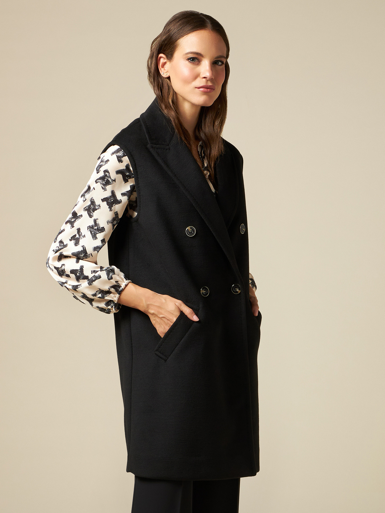 Cappotto smanicato in panno image number 0