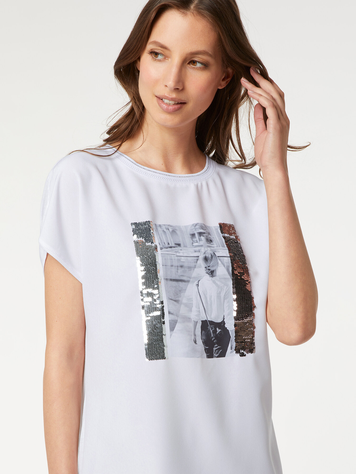 T-shirt bimaterica con paillettes image number 2