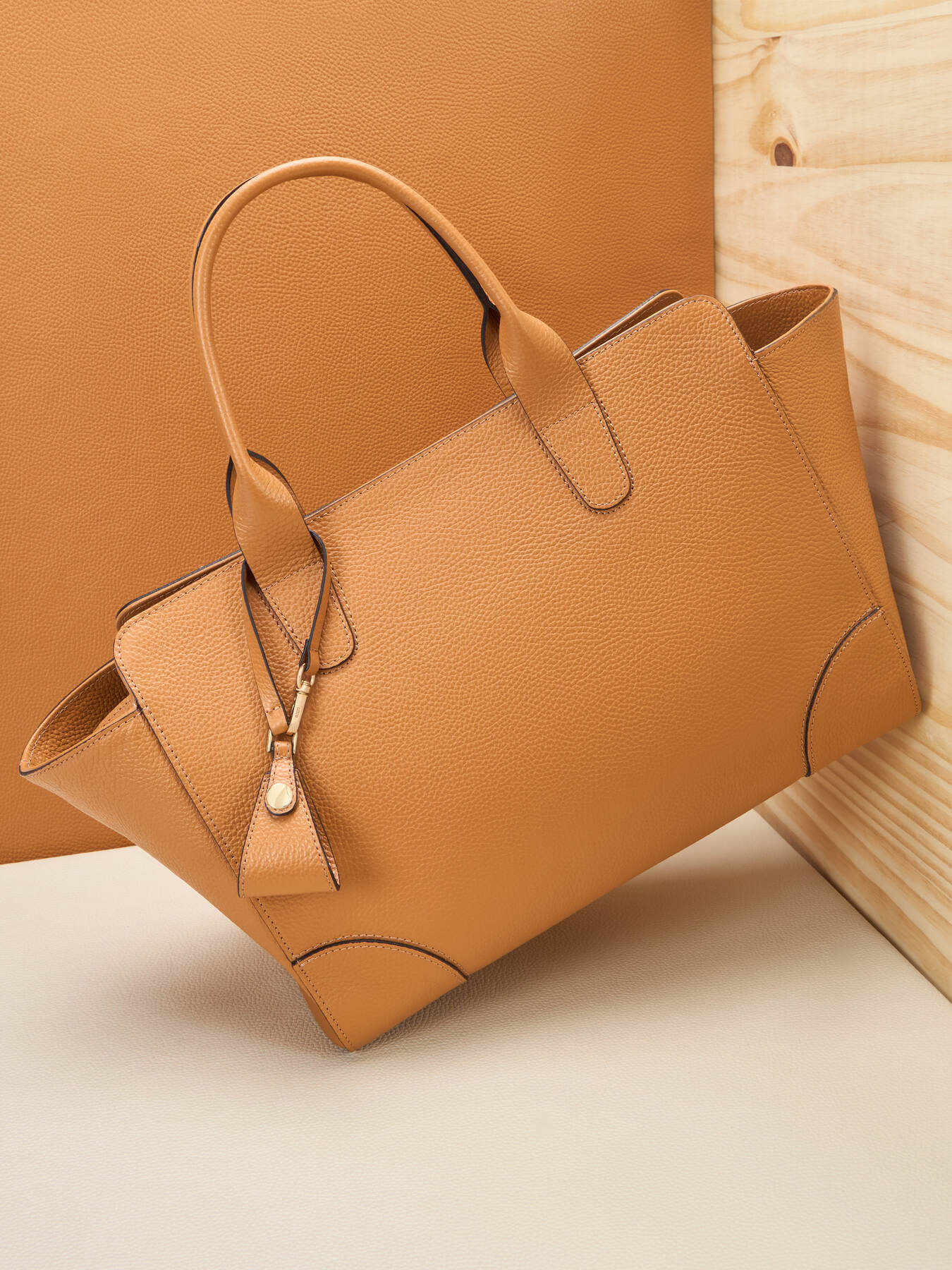 Genuine leather tote bag image number 1