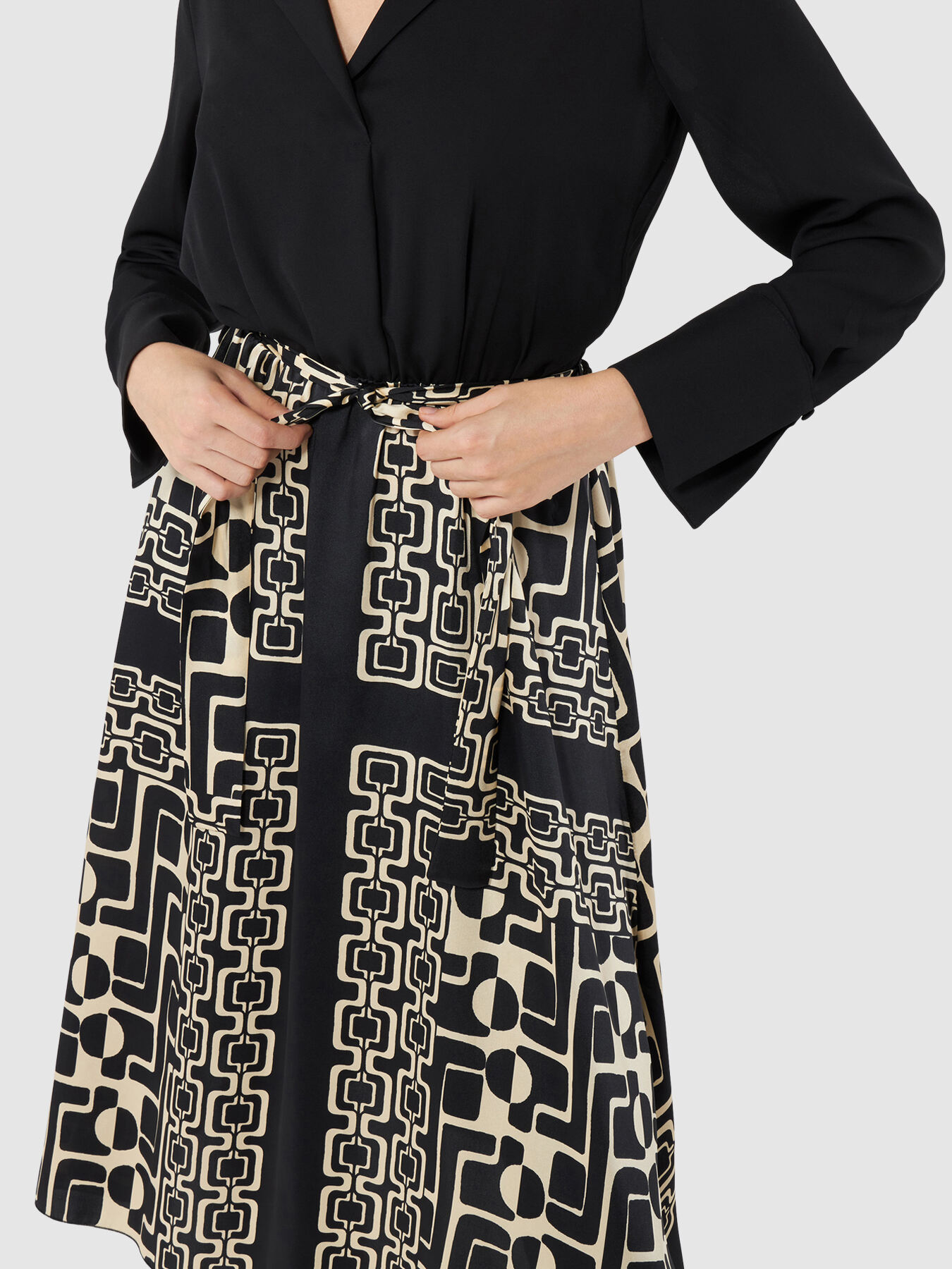 Midi-Kleid im Kombi-Look image number 2