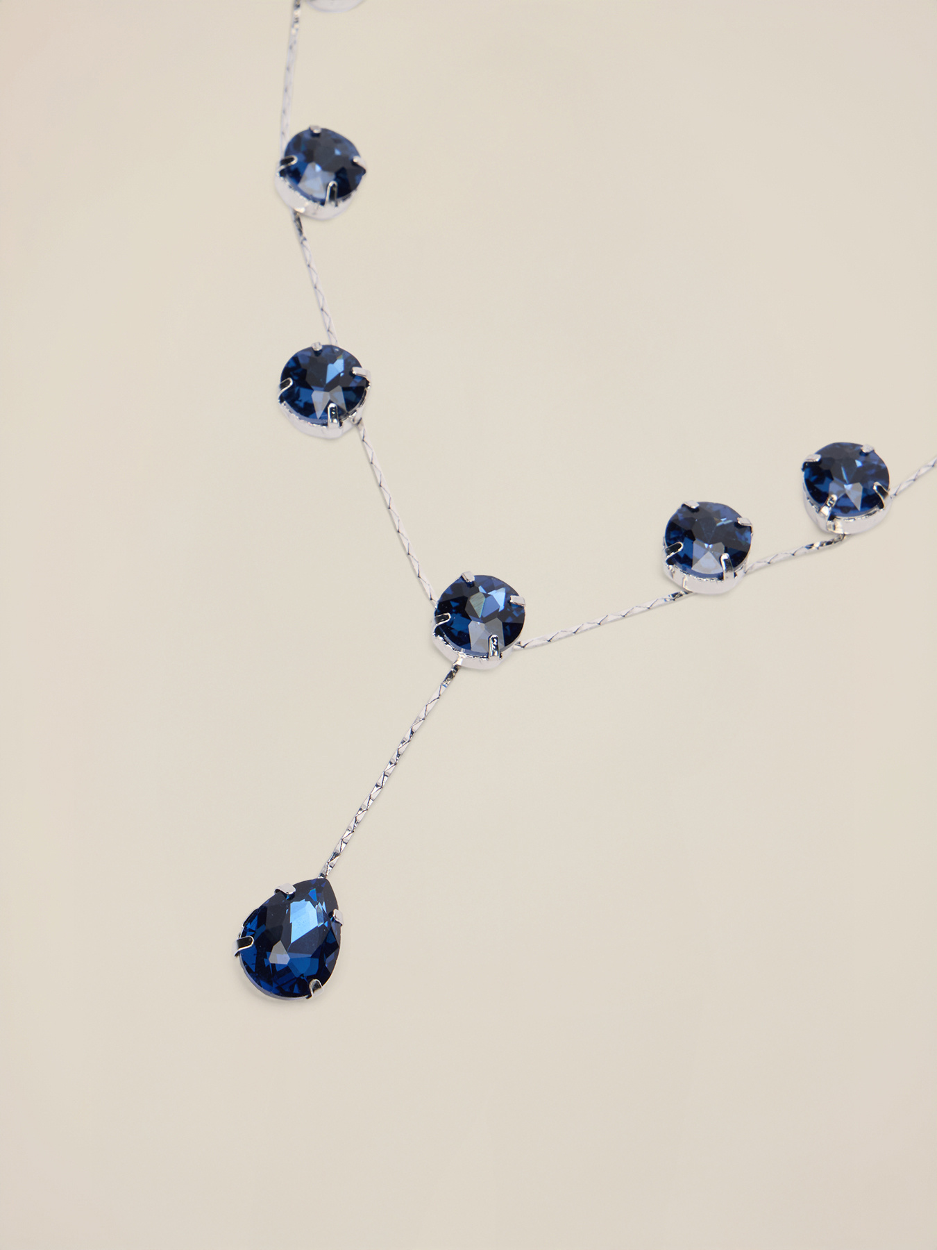 Necklace with blue stones image number 2