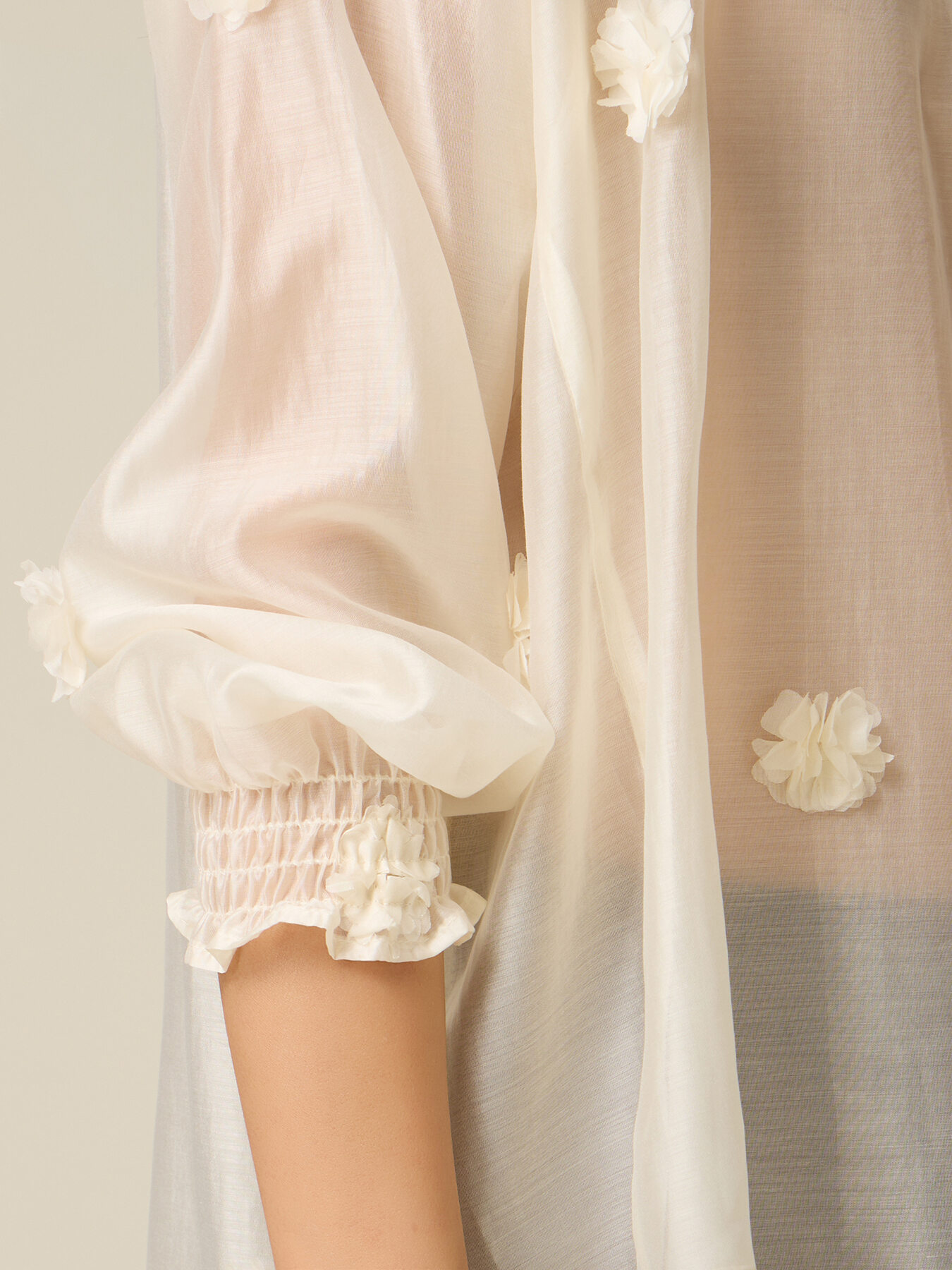 Shirt with floral appliqu&eacute;s image number 2