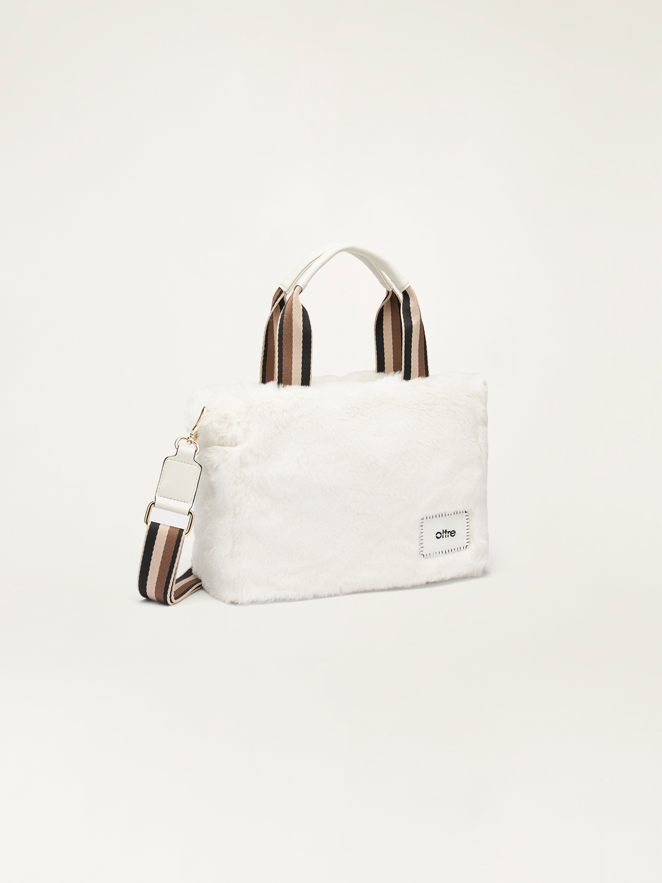 Umh&auml;ngetasche aus Pl&uuml;sch image number 3