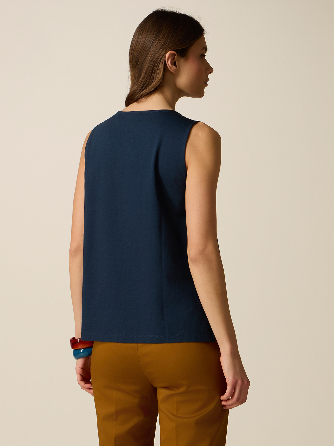 Cotton top with floral appliqu&eacute;s image number 1