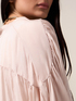 Blusa con capa en voile de mezcla de seda image number 2