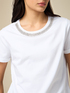 T-Shirt mit Schmuck-Stickerei image number 2