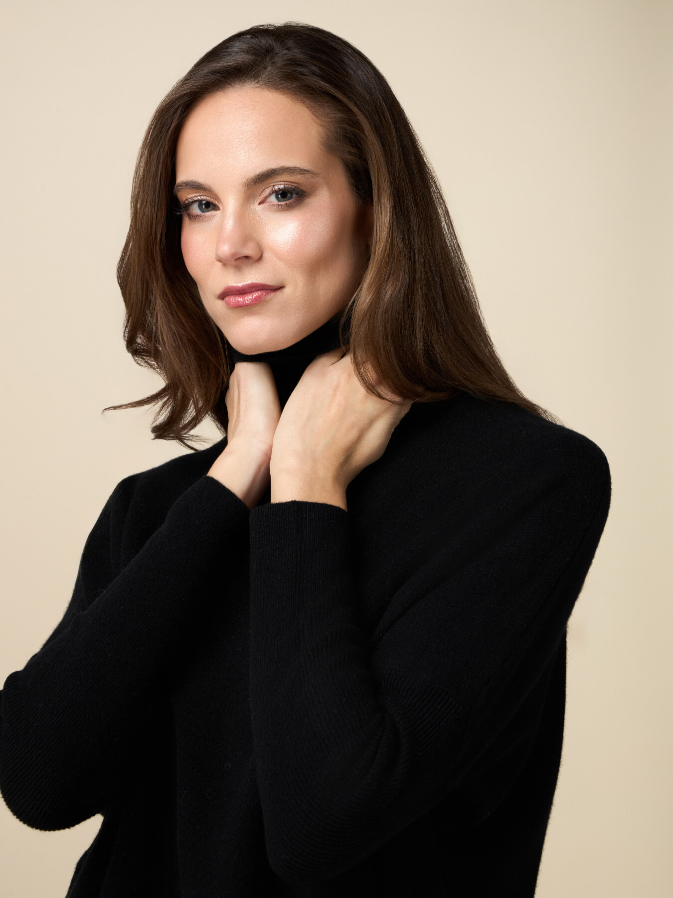 Pure wool turtleneck sweater image number 2