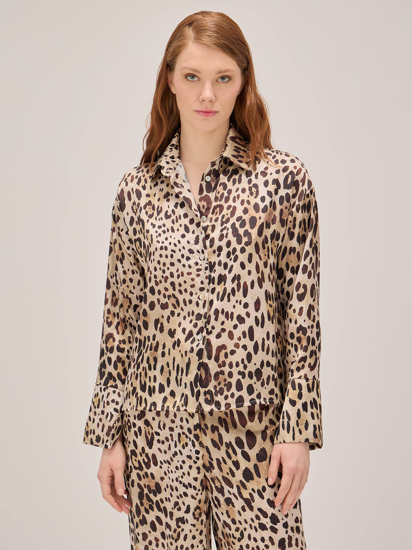 Camicia animalier in raso image number 0