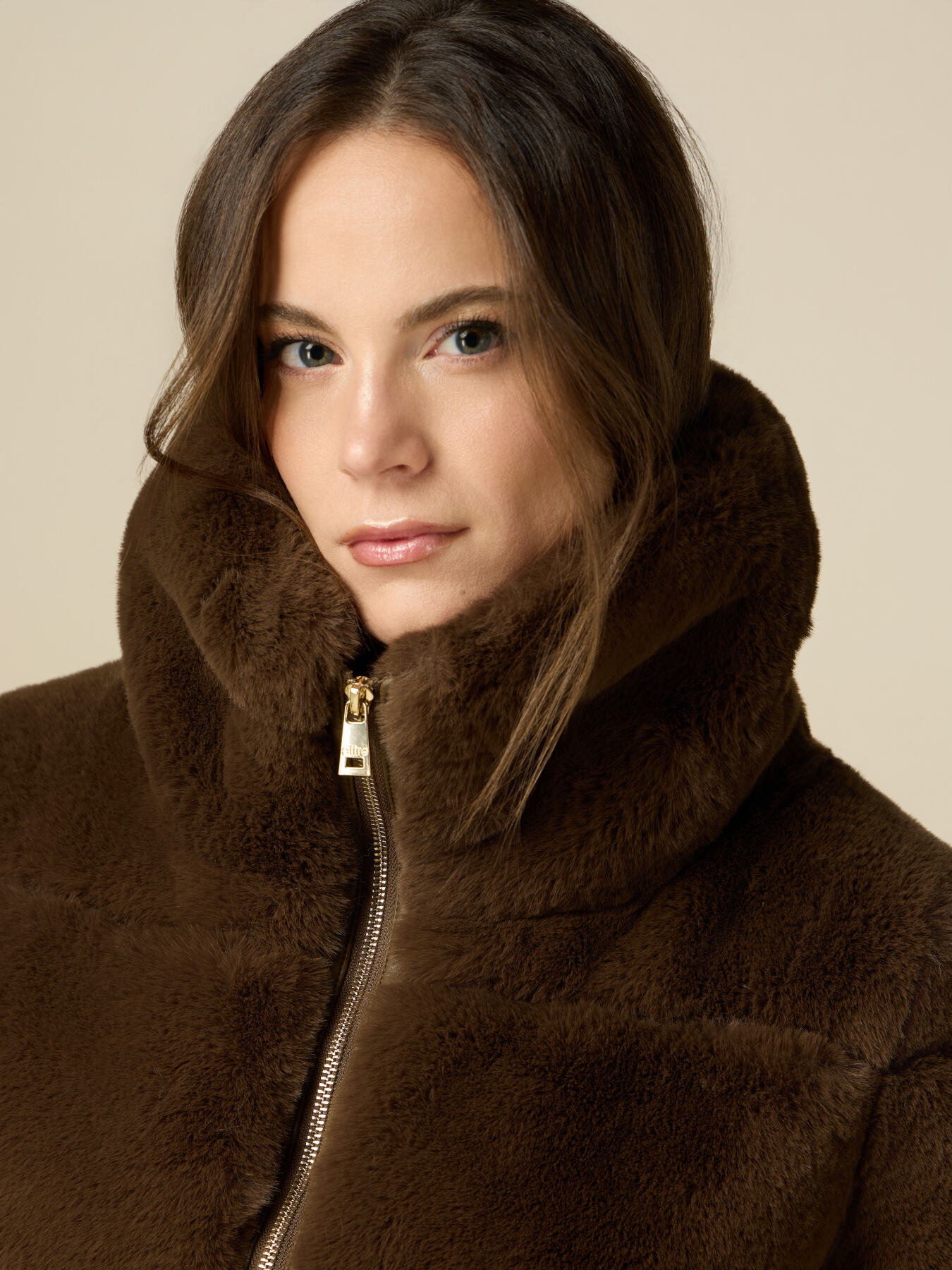 Chaqueta teddy con pu&ntilde;os de punto image number 2