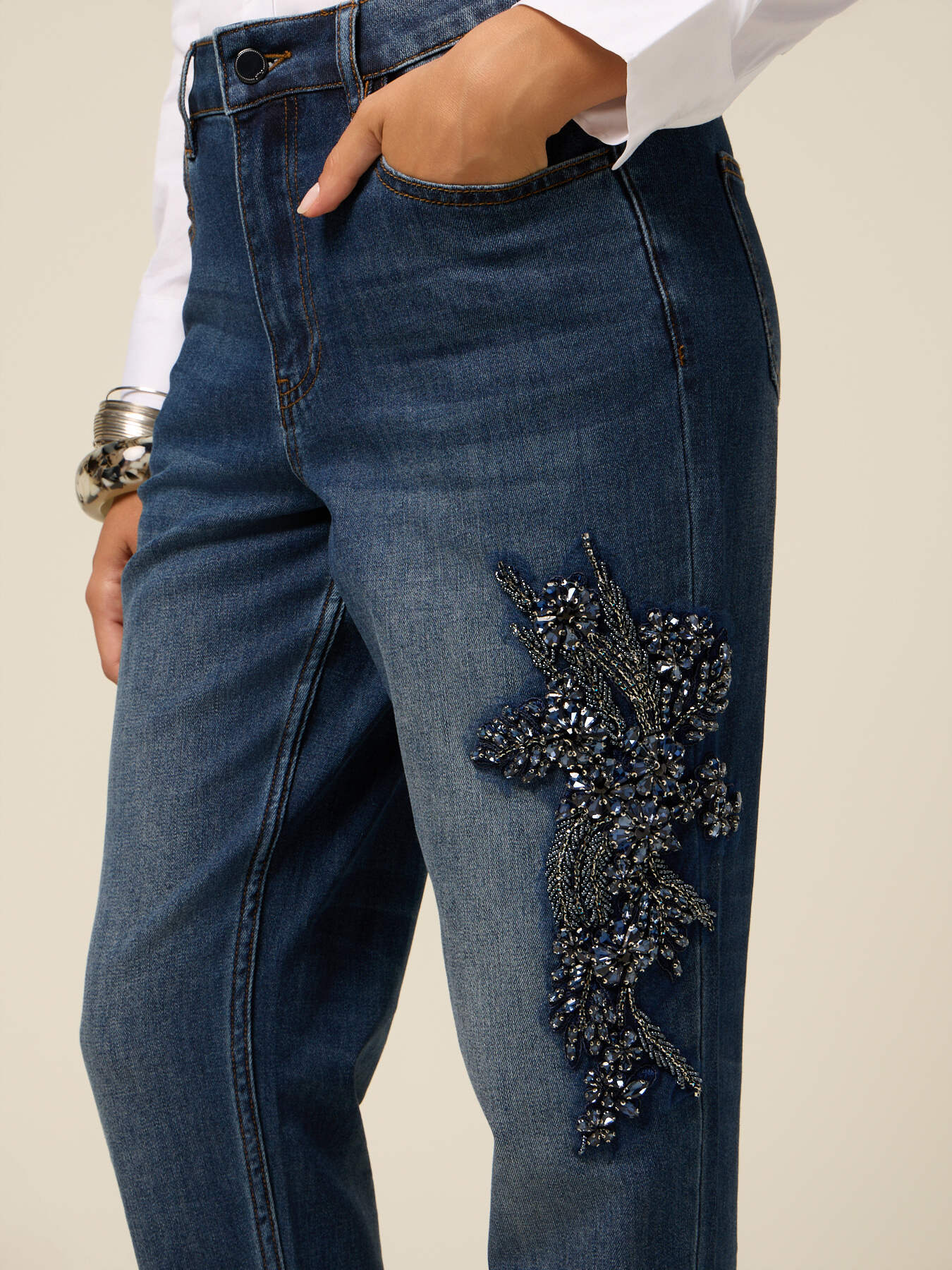 Regular jeans with jewel patch image number 2