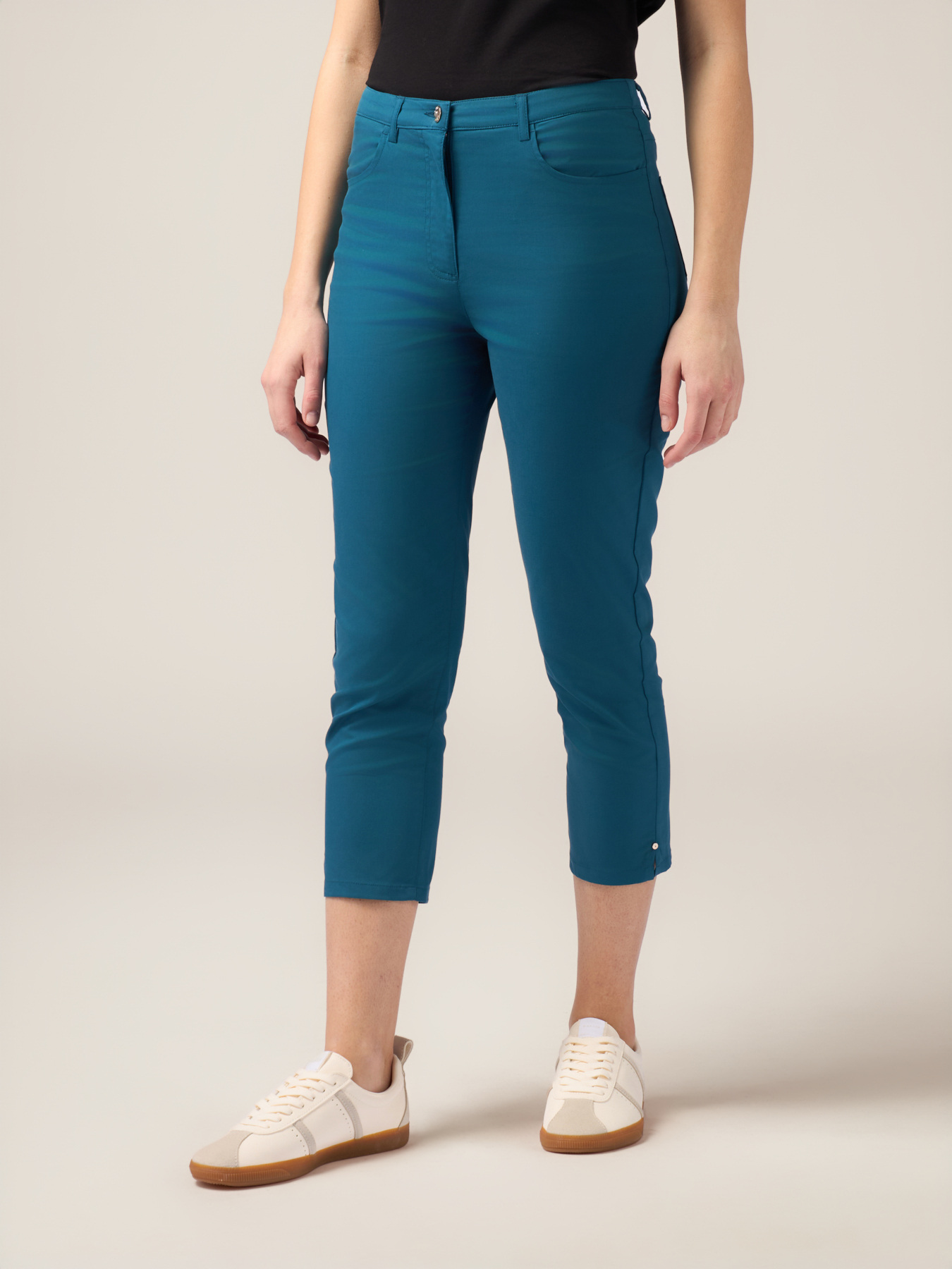 Pantalon court en m&eacute;lange de coton image number 3