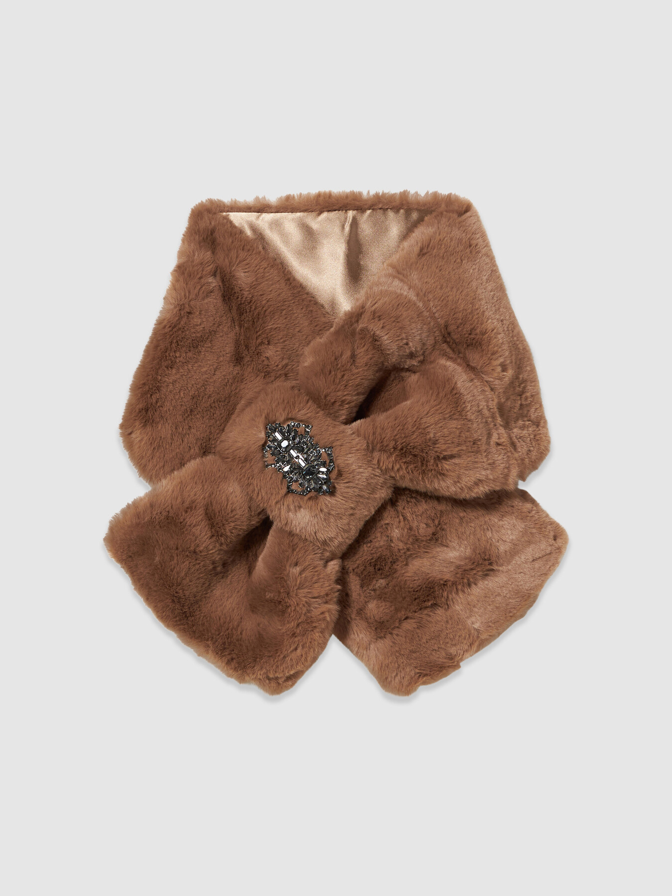 Faux fur stole image number 1