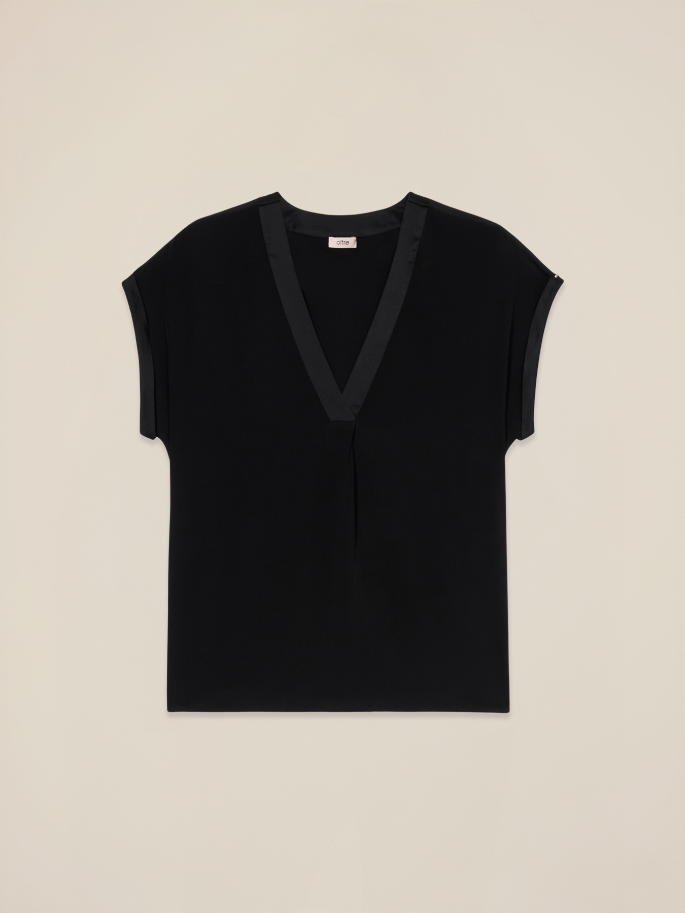 V-neck blouse in viscose image number 4