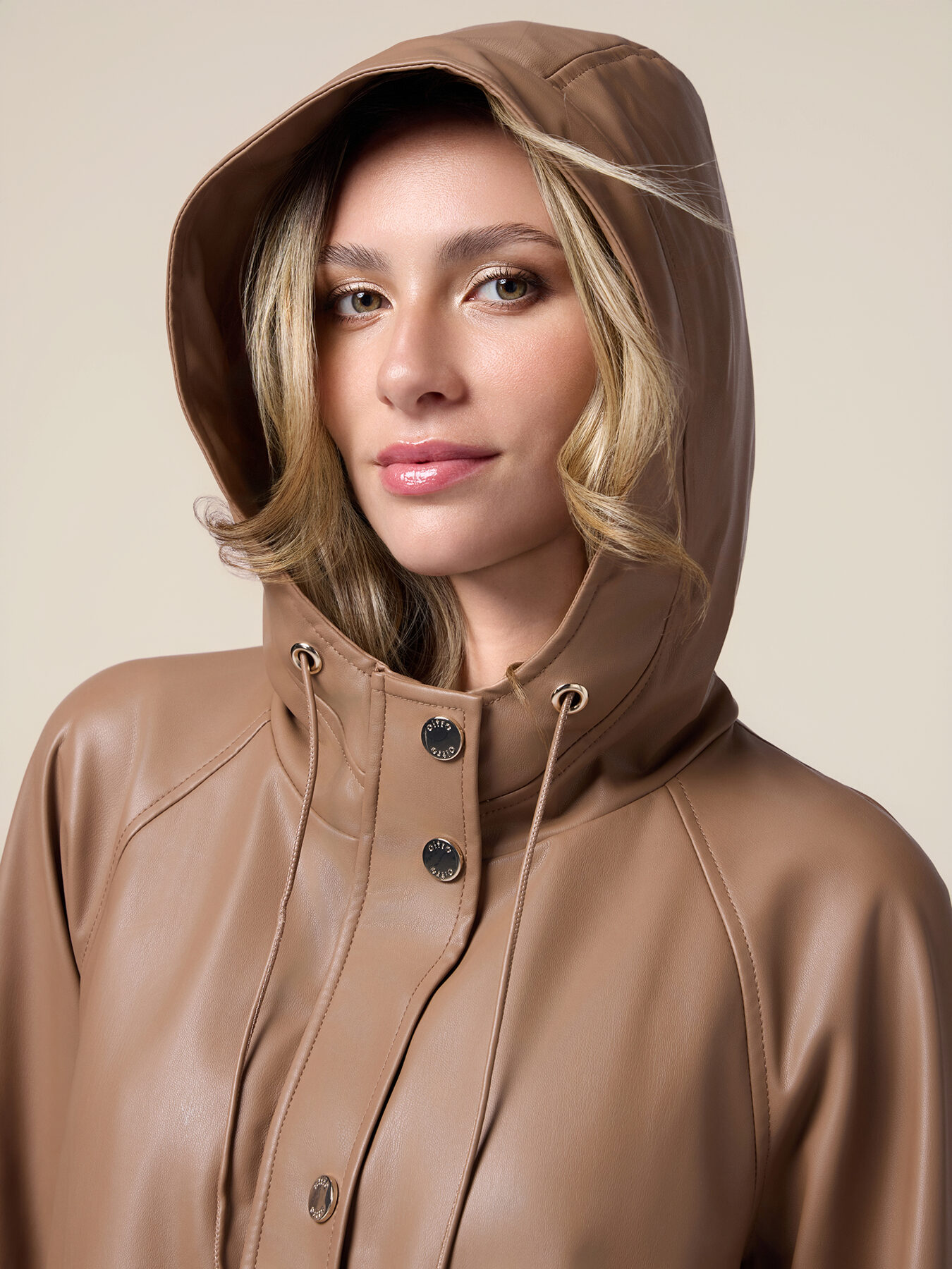 Hooded jacket image number 2