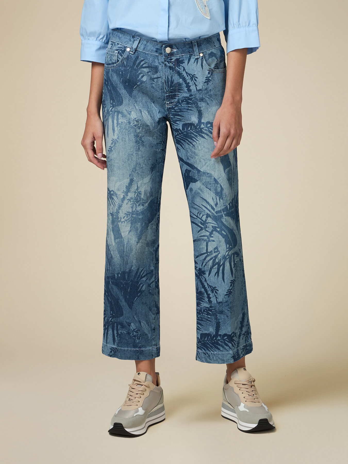 Printed denim cropped jeans image number 1