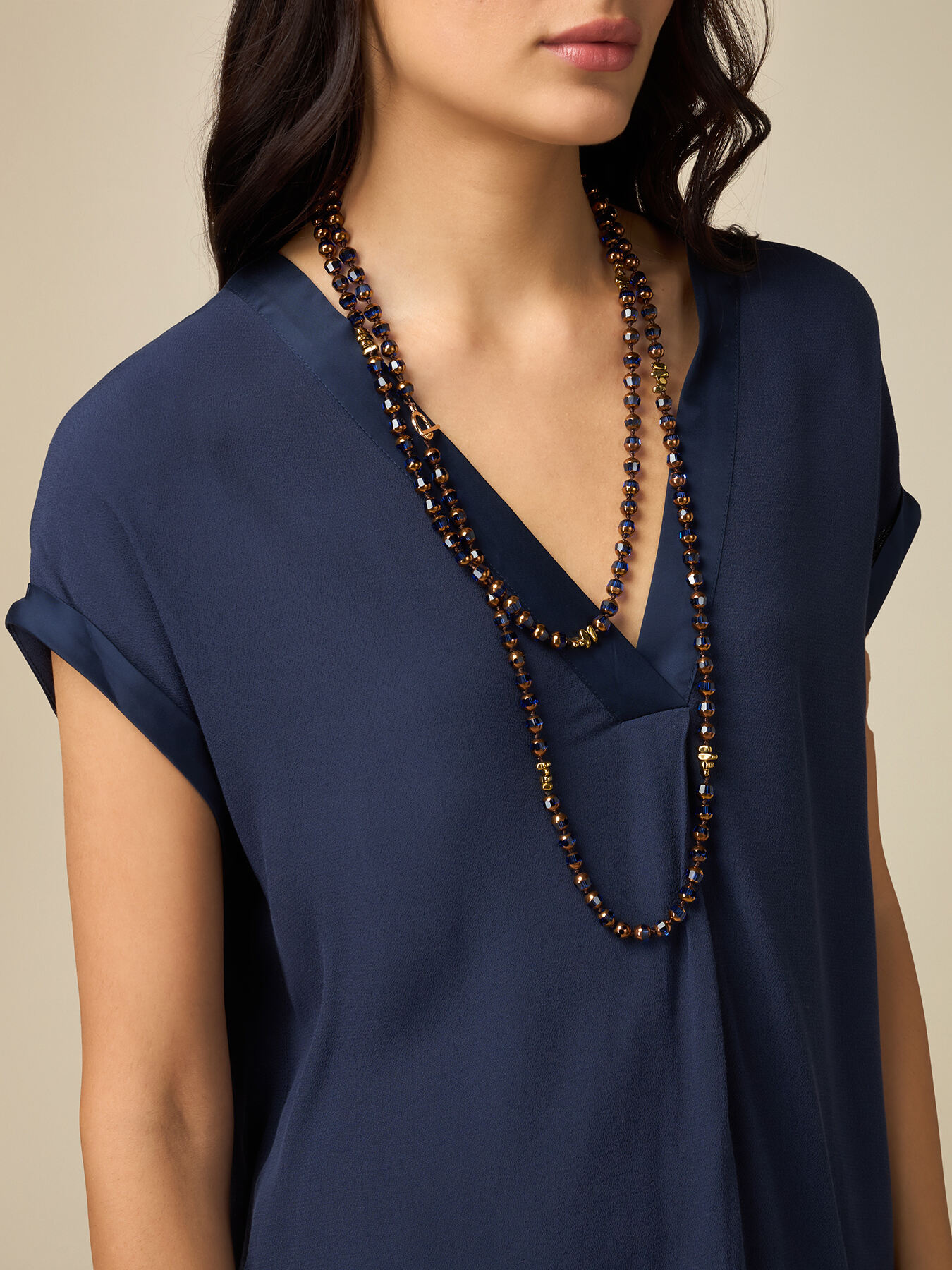 Long necklace image number 0