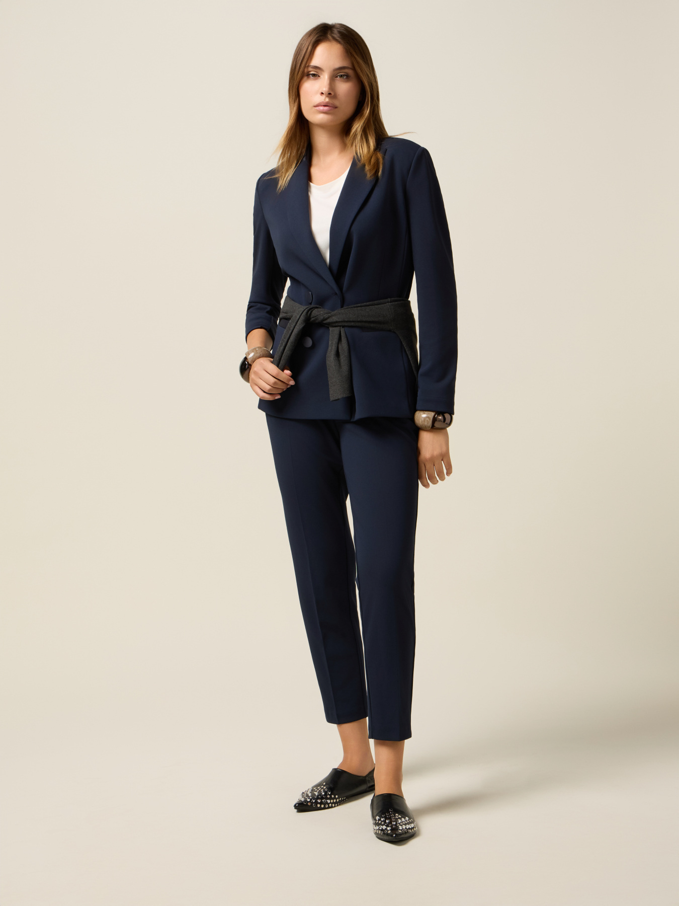 Blazer crois&eacute; avec boutons recouverts image number 3