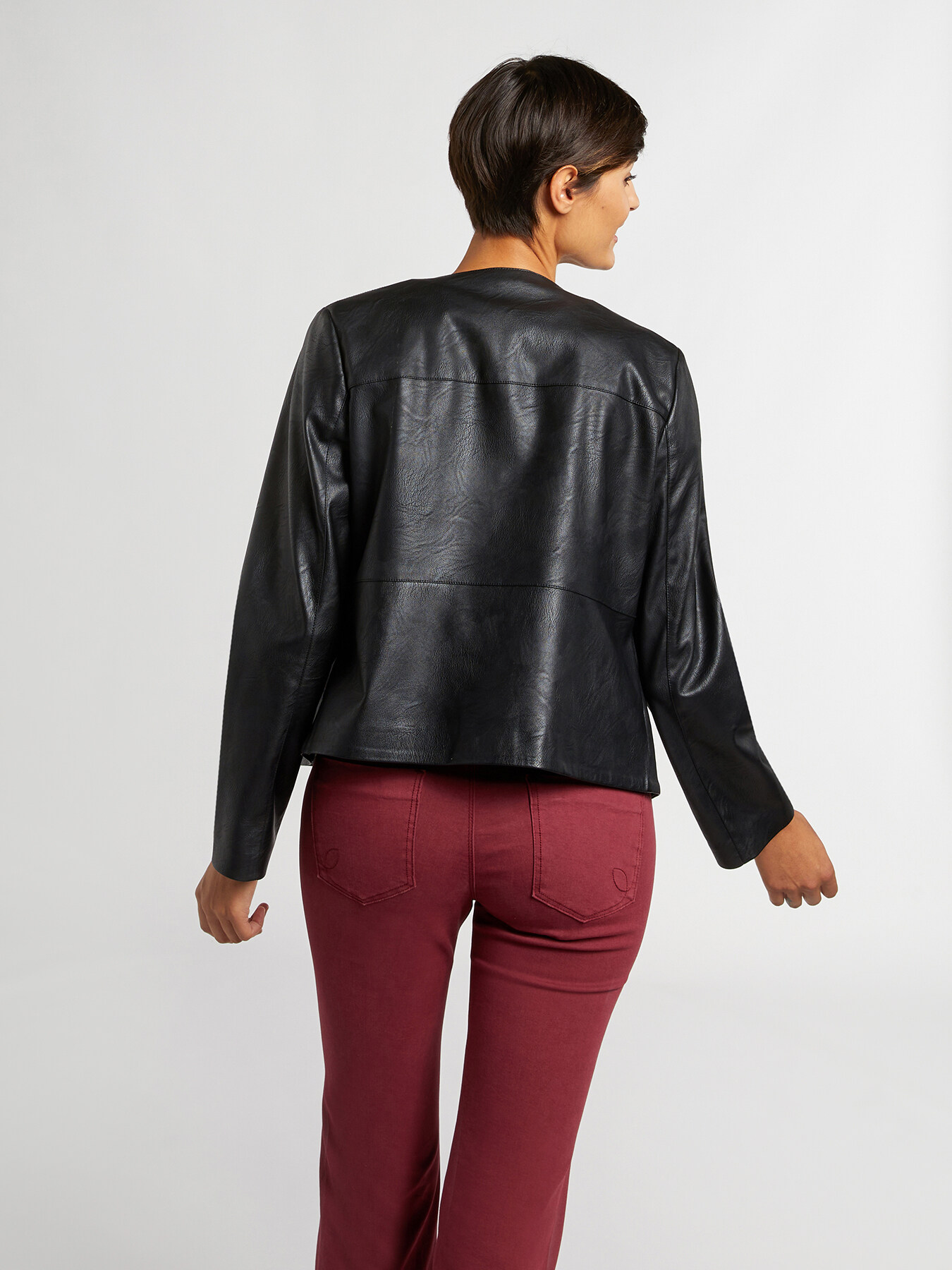 Veste boxy en similicuir image number 1