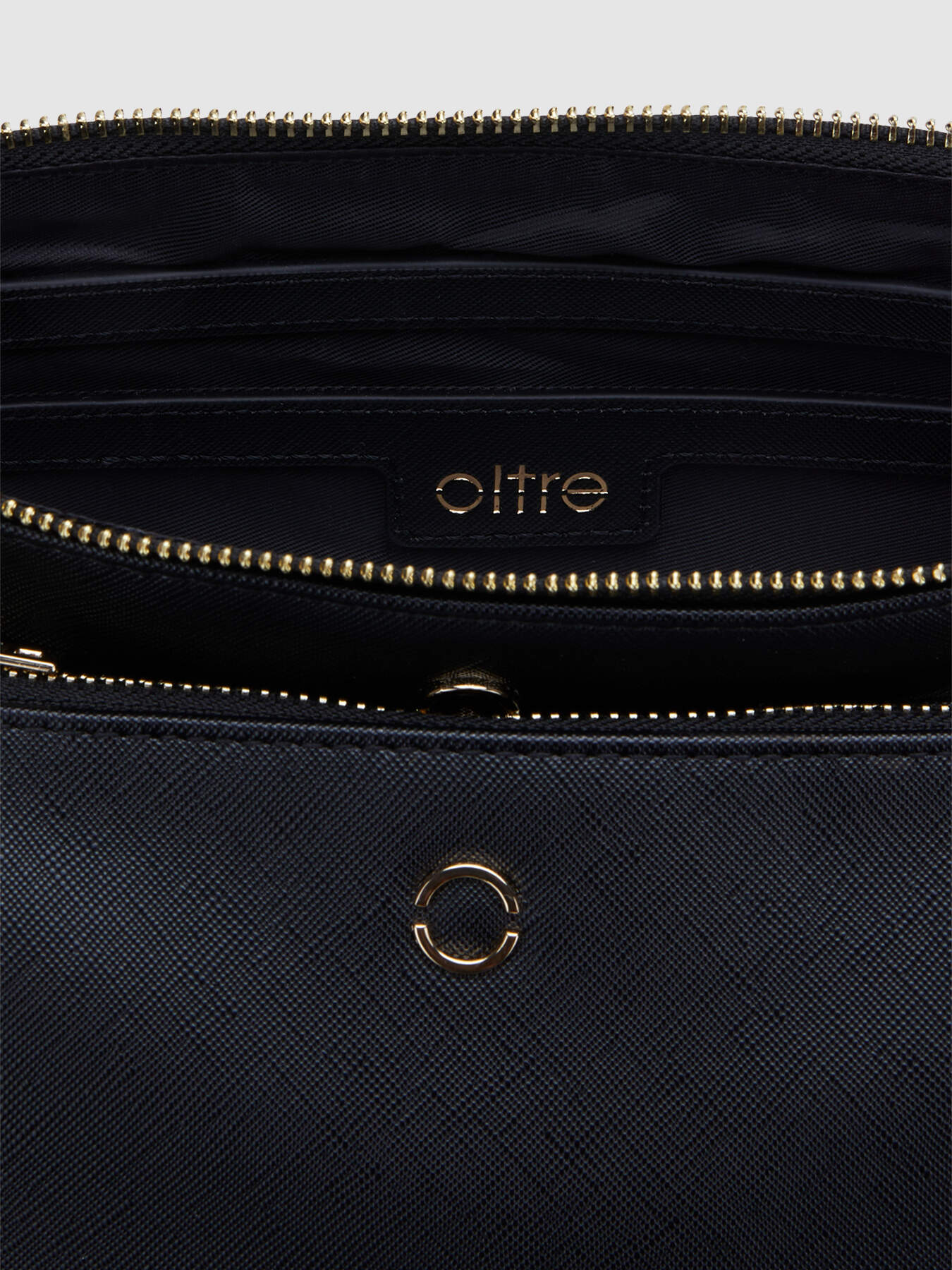 Doppeltasche in Lederoptik image number 4