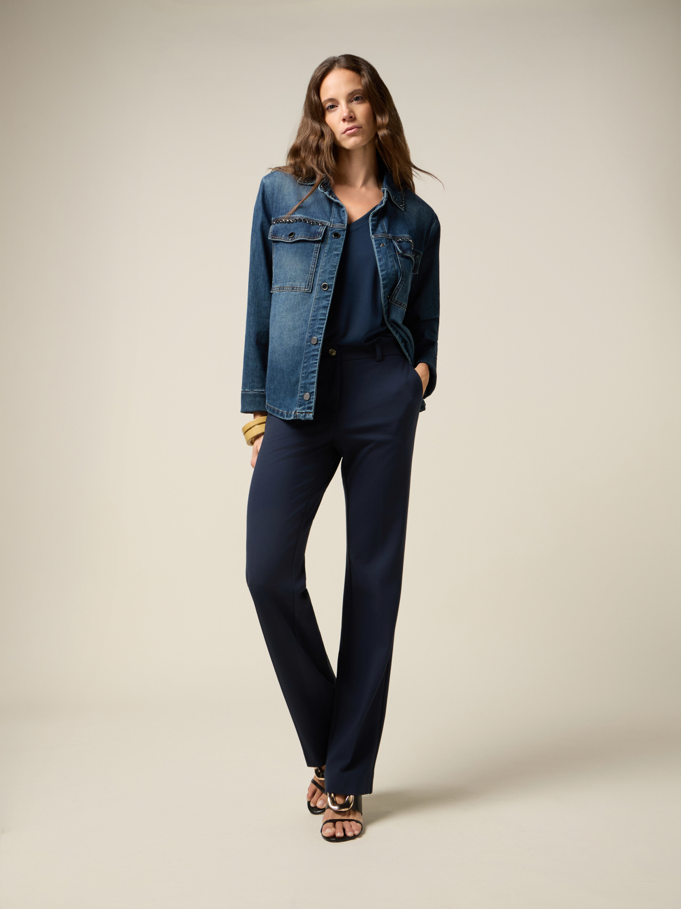 Pantalon flare en punto milano image number 0