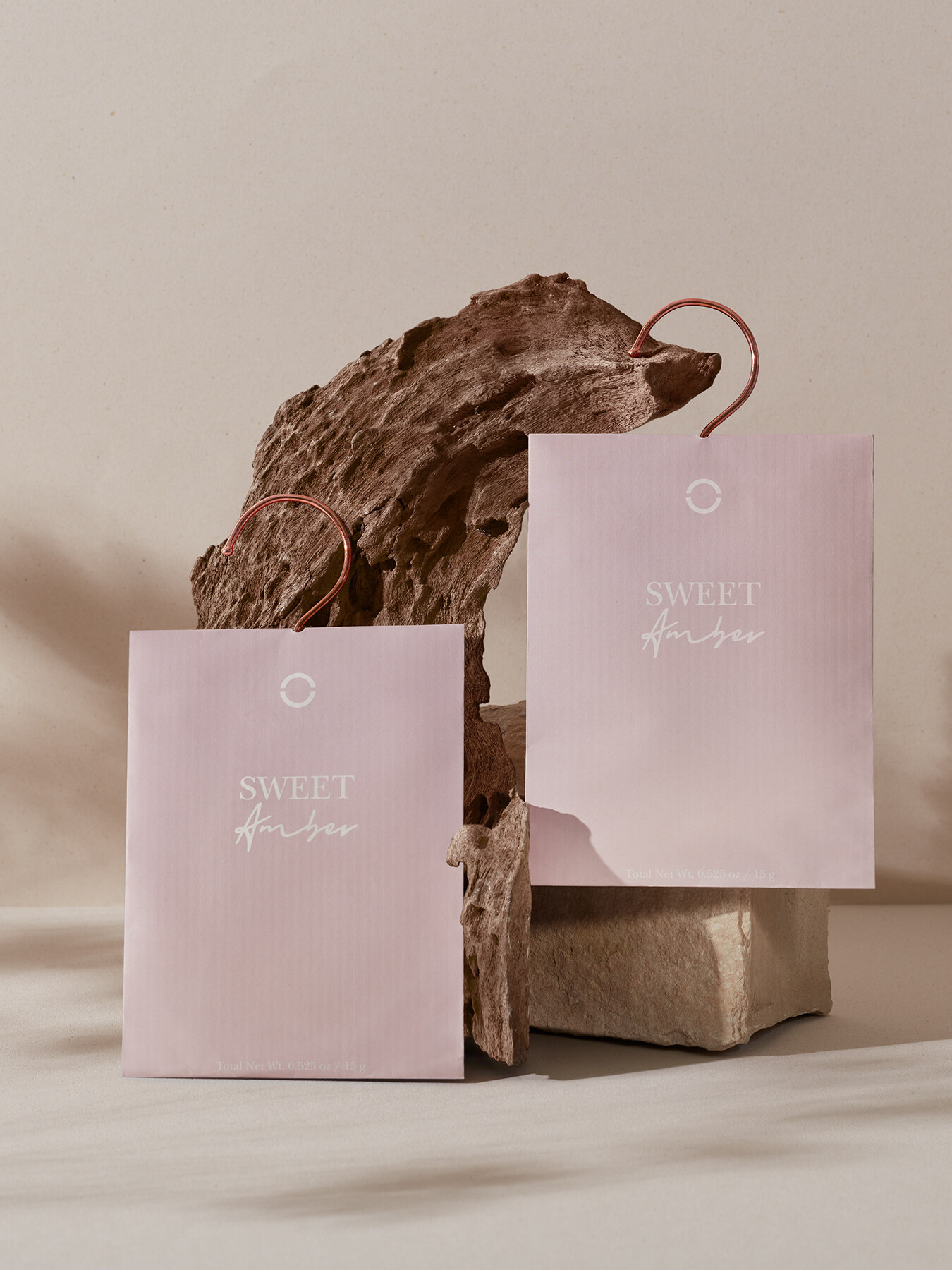 Sachets parfum&eacute;s pour armoires image number 1