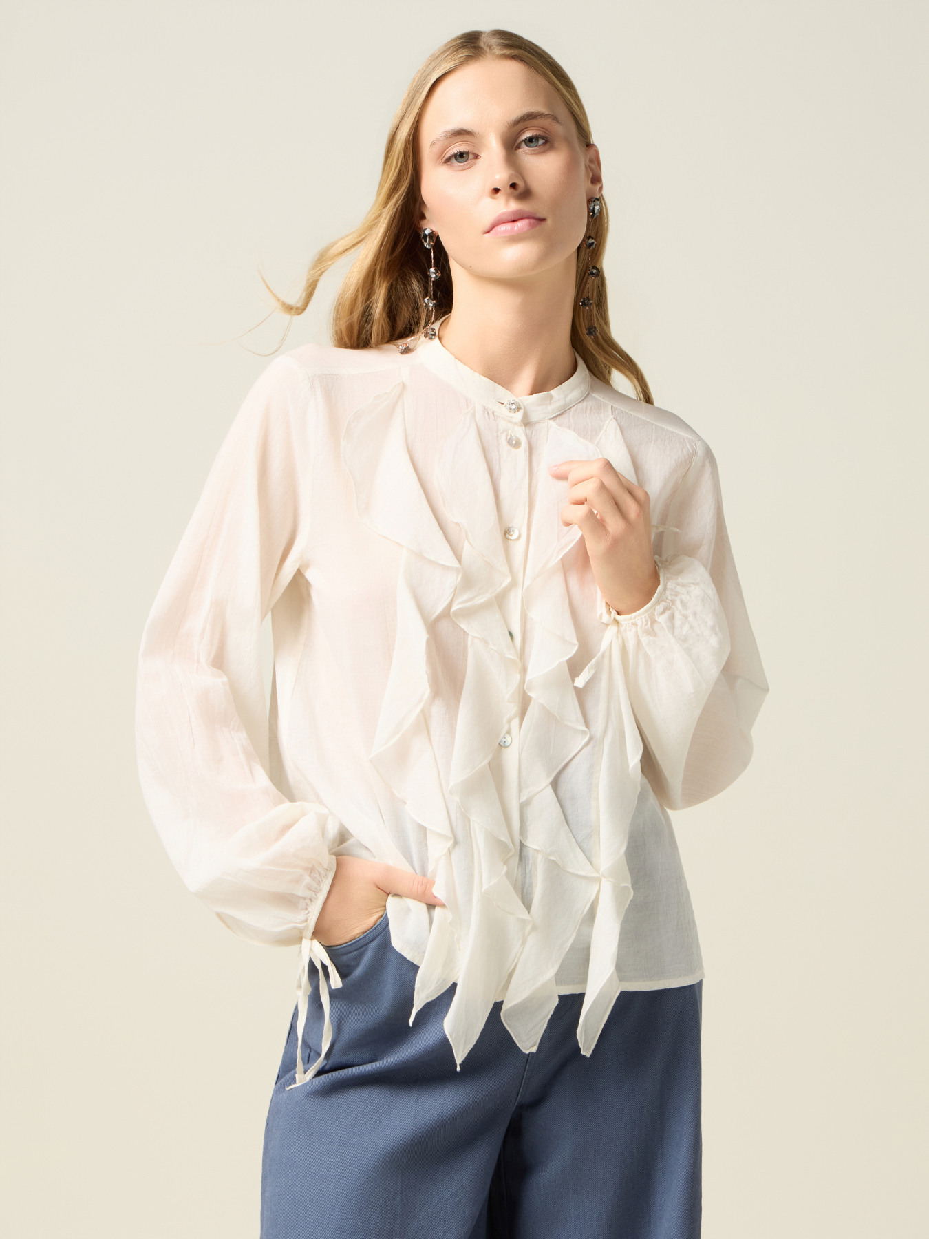 Camisa con volantes image number 0