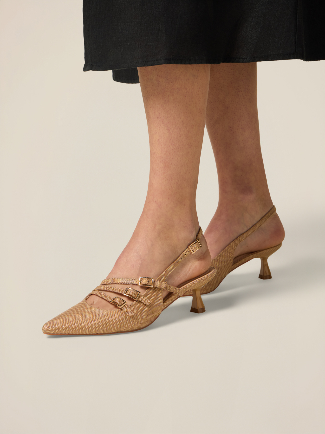 Zapatos de tac&oacute;n slingback con textura trenzada image number 0