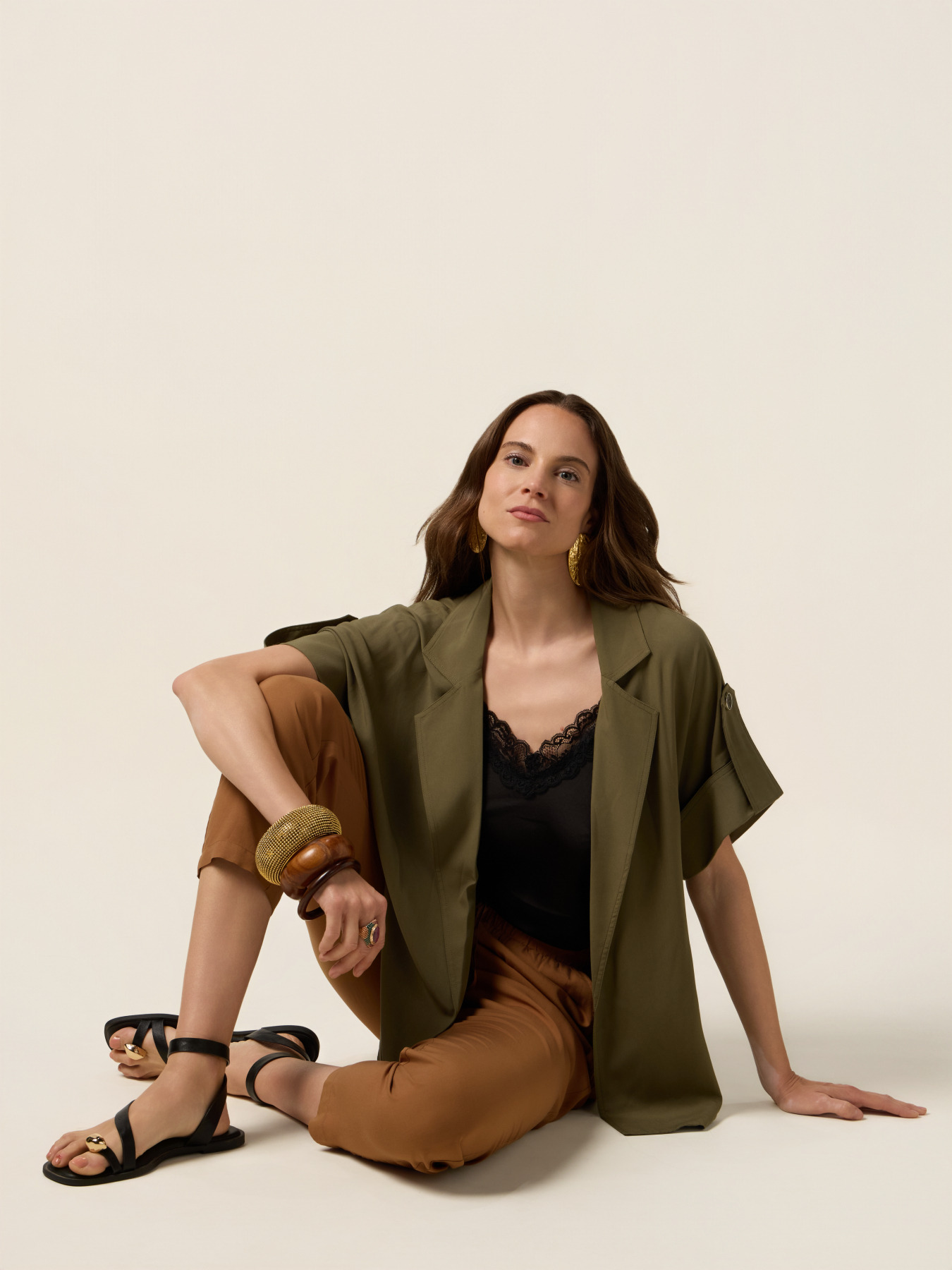 Pantalones fluidos de viscosa image number 0